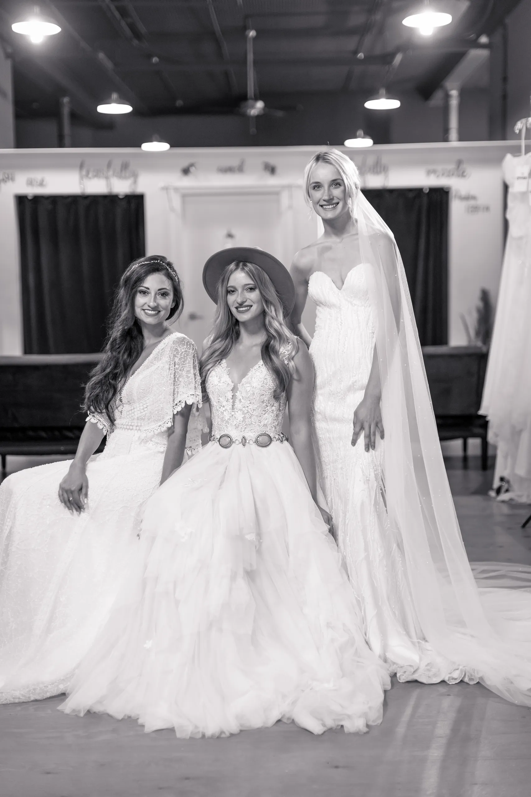 brides.model - trio.black and white.Brides.Model-Trio.BlackAndWhite (4)